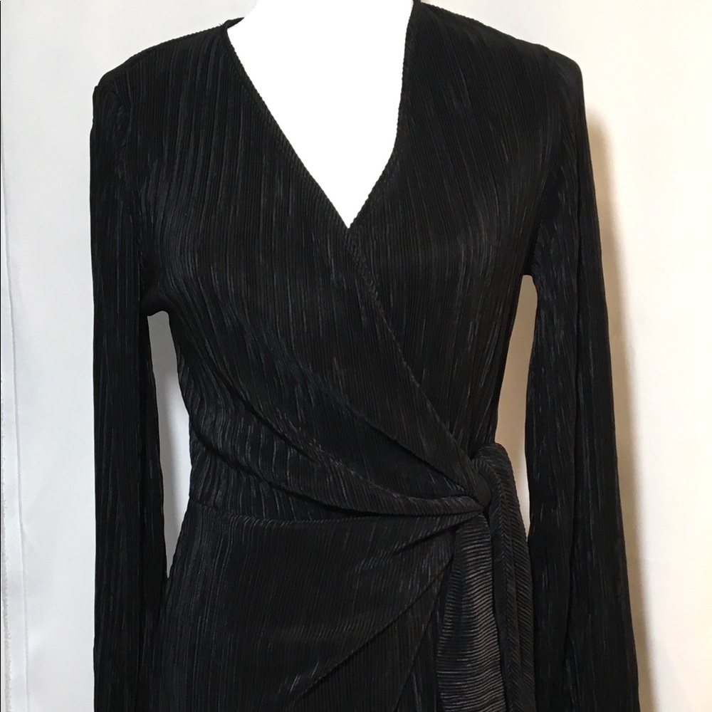 ZARA BLACK PLISSE WRAP SIDE BELTED TOP-NWT-SMALL